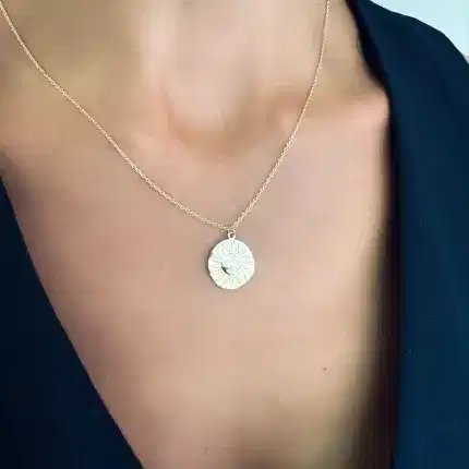 Sarı Altın Güneş Madalyon Kolye